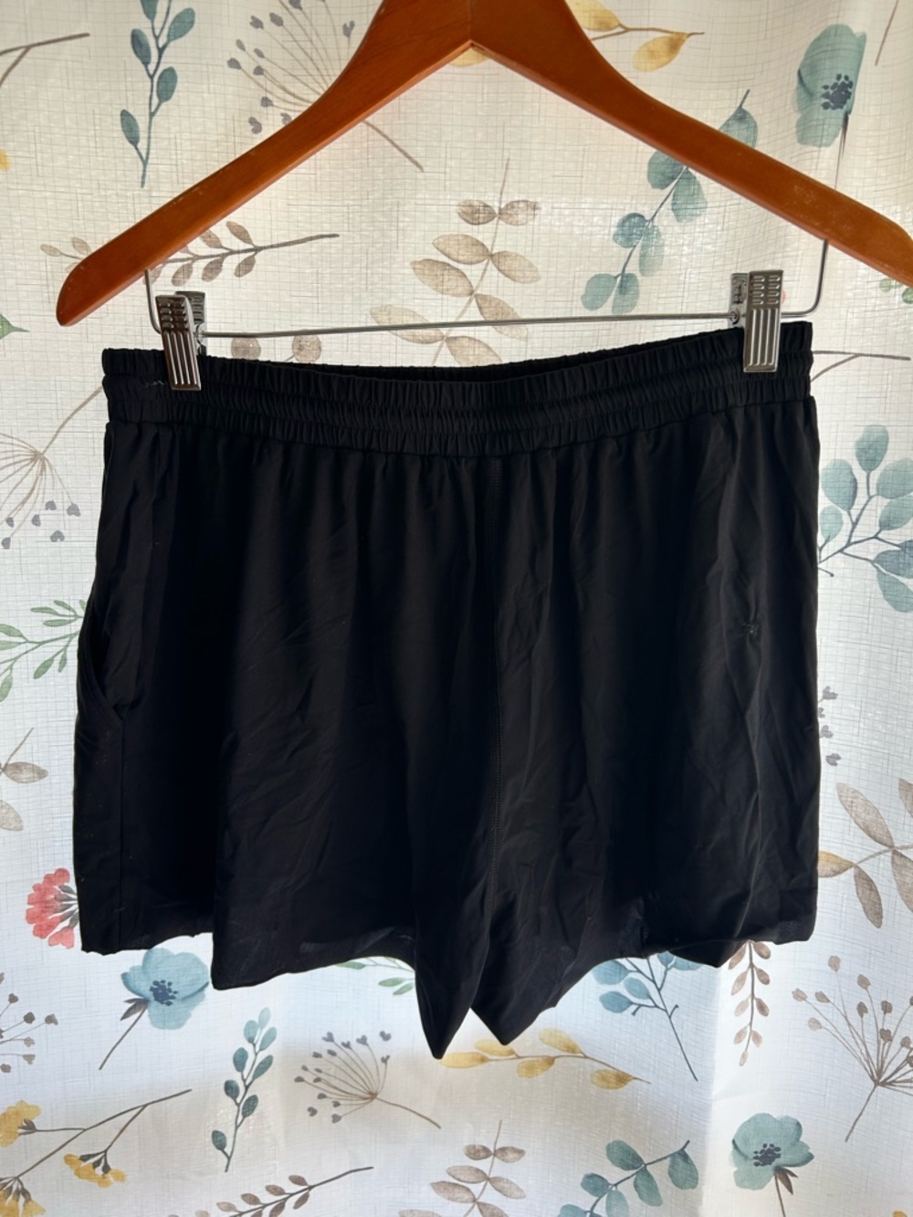 Lululemon lightweight skirt - Picture 3 of 5